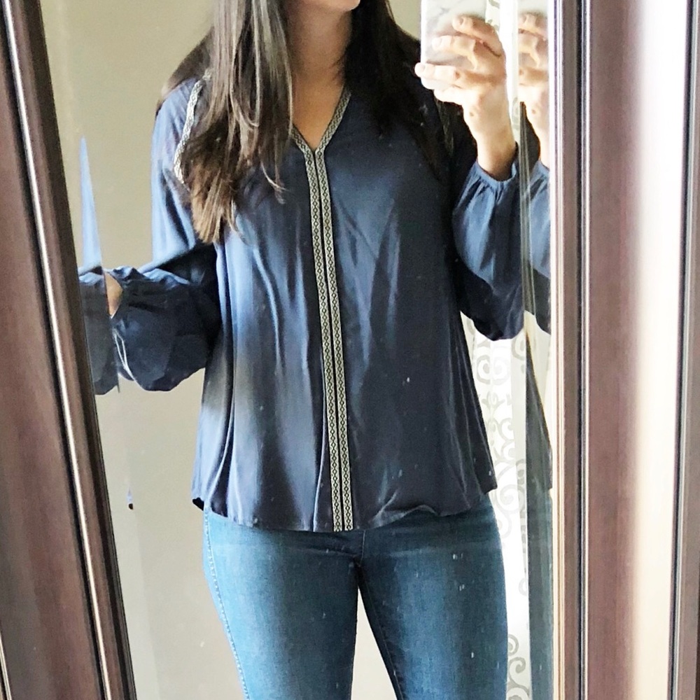 Navy top